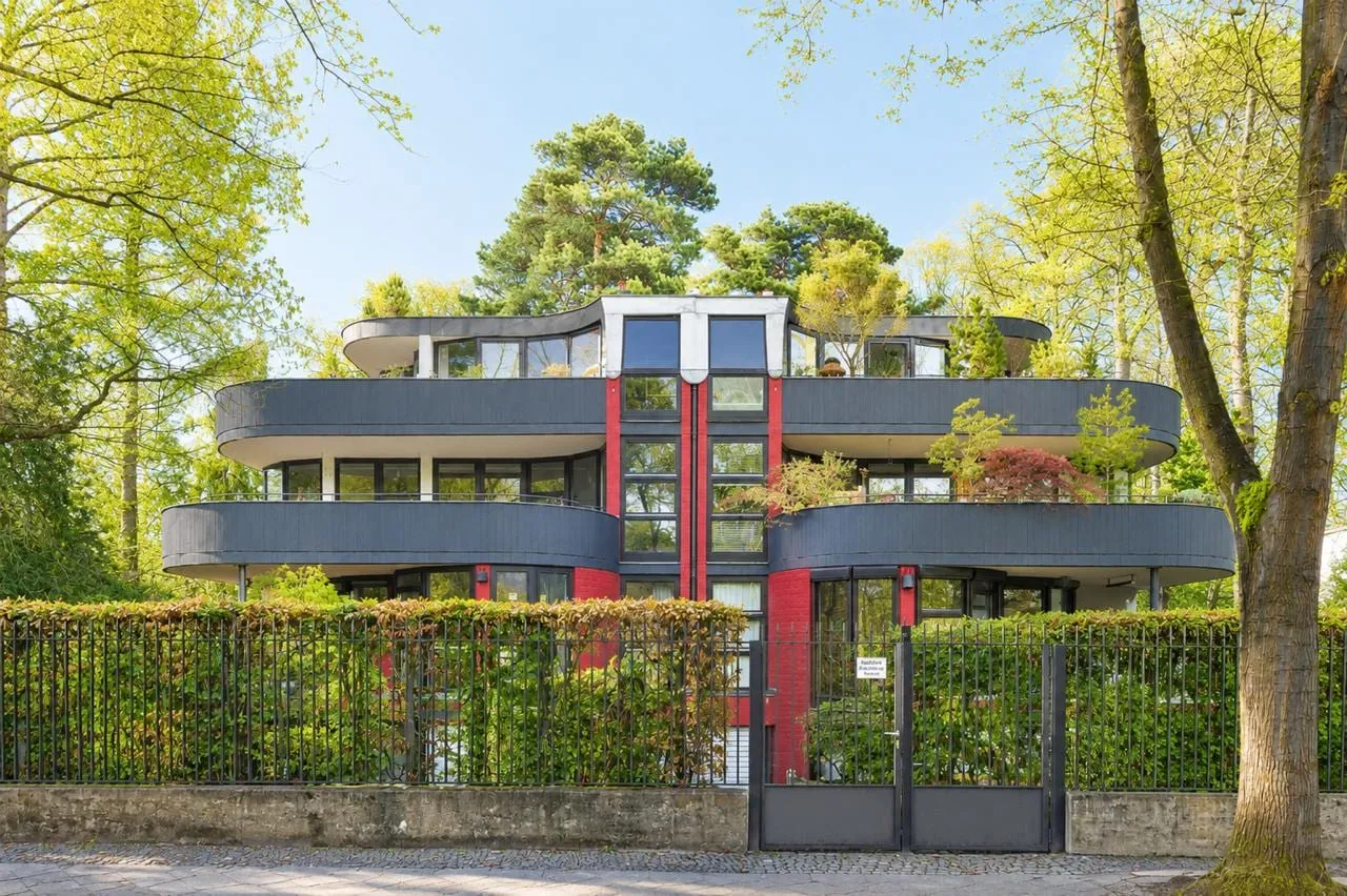 Haus im Haus — Architecture, Light and Calm in Dahlem — photo 1