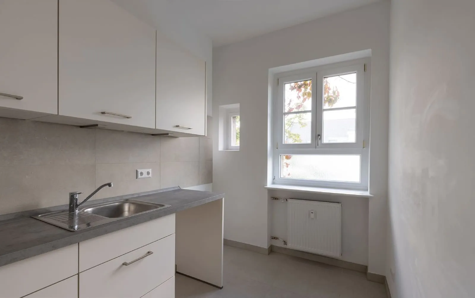 Renovated 3.5-Room Altbau Apartment — photo 3